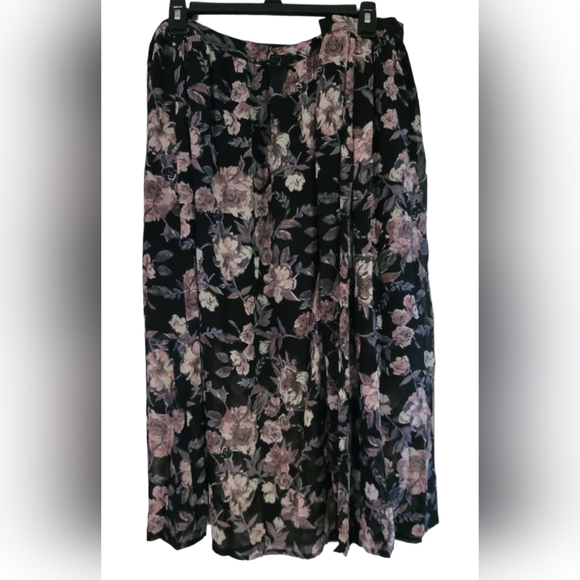 inLUV Skirt Floral Size 1X 2X 3X Back Zip NWT - Picture 4 of 10